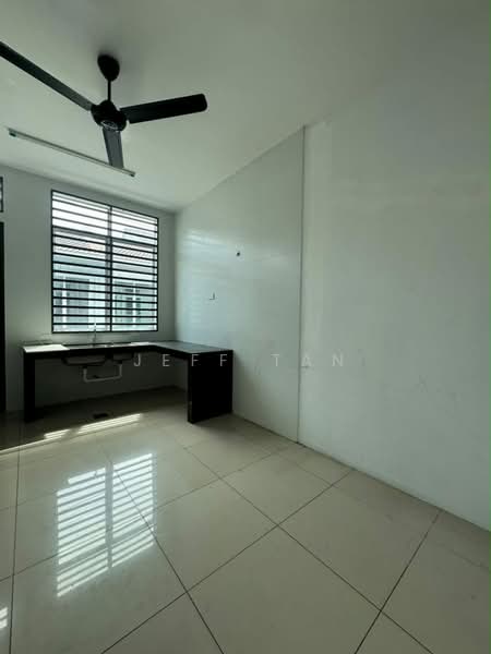 1-storey Terraced House for Sale in Menglembu (Perak) - Jeff Tan - Kitchen - PropertyGuru.com.my