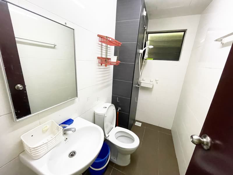 Kondominium untuk Disewa di Oasis 2 Residence - Eiffel Lai - Bathroom - PropertyGuru.com.my
