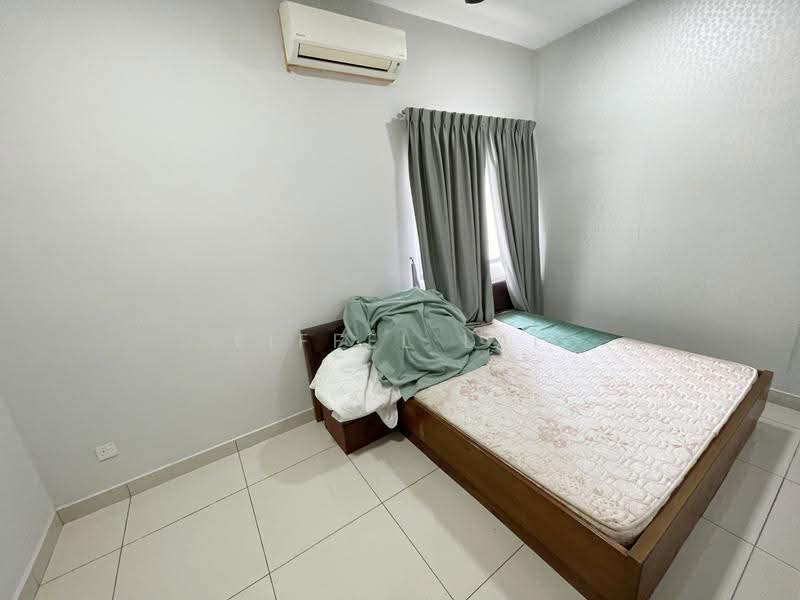 Kondominium untuk Disewa di Oasis 2 Residence - Eiffel Lai - Bedroom - PropertyGuru.com.my