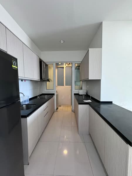 Condominium for Rent at Scenaria @ North Kiara Hills - Kenji Ti - PropertyGuru.com.my