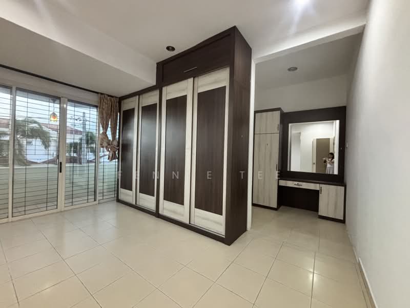 Semi-Detached House for Sale in Teluk Intan (Perak) - Fennie Tee - Master Bedroom - PropertyGuru.com.my