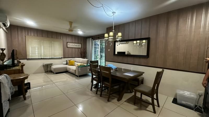 Pangsapuri untuk Dijual di Larkin Residence - Jeff Lee - Living Room - PropertyGuru.com.my