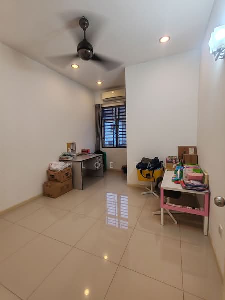 2-storey Terraced House for Sale in Kota Kemuning (Shah Alam) - Chloe Tan - PropertyGuru.com.my