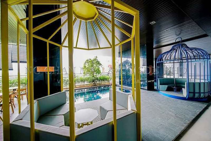 Servis Apartment untuk Dijual di Expressionz Professional Suites - Vancs Chai - Pool - PropertyGuru.com.my