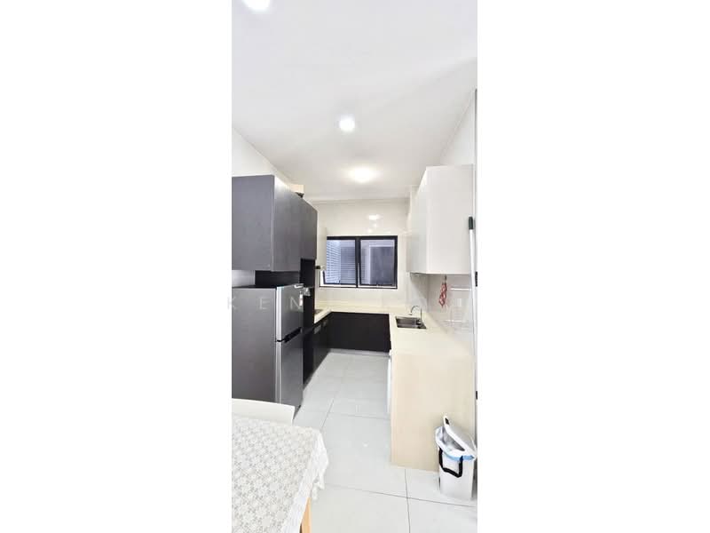 Condominium for Rent at Bay Laurel @ Country Garden Danga Bay - Kent Koh - Kitchen - PropertyGuru.com.my