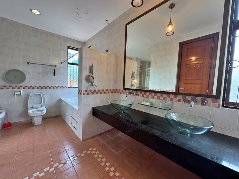 Rumah Berkembar untuk Disewa di Kota Damansara (Selangor) - Lucky Wong - Bathroom - PropertyGuru.com.my