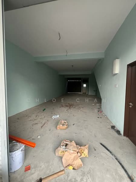 Kedai / Pejabat untuk Disewa di Pekan Dengkil (Dengkil) - Chloe Chan - Interior - PropertyGuru.com.my