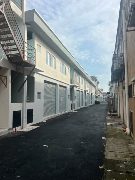 Kedai / Pejabat untuk Disewa di Pekan Dengkil (Dengkil) - Chloe Chan - Exterior - PropertyGuru.com.my