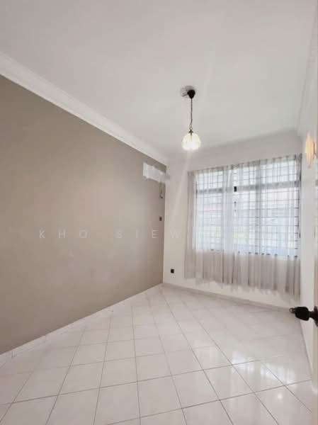 Semi-Detached House for Sale in Taman Molek (Johor Bahru) - Kho Siew Lian - PropertyGuru.com.my
