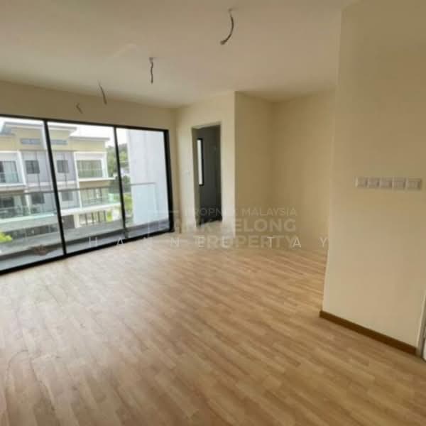 3-storey Terraced House for Sale in Taman Anggun 3 (Rawang) - Hannee Tay - Living Room - PropertyGuru.com.my