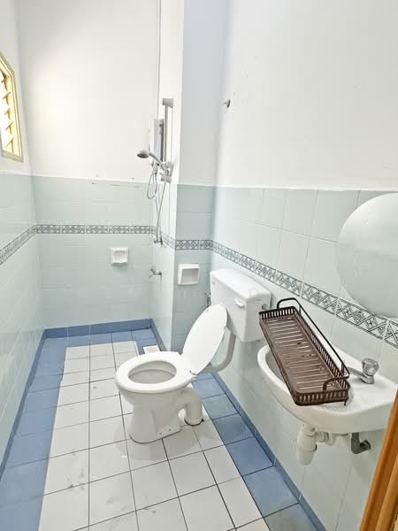Rumah Teres 2 Tingkat untuk Disewa di Bandar Kinrara (Selangor) - Wendy Boon - Bathroom - PropertyGuru.com.my