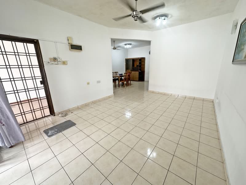 Rumah Teres 2 Tingkat untuk Disewa di Bandar Kinrara (Selangor) - Wendy Boon - Living Room - PropertyGuru.com.my