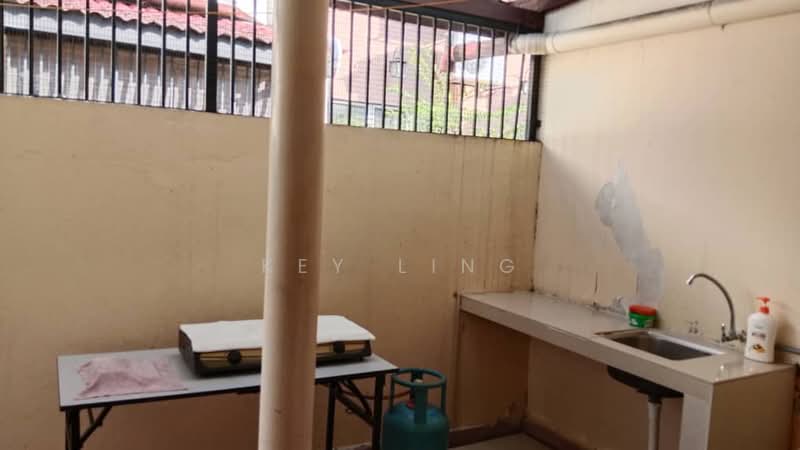 1.5-storey Terraced House for Sale in SS3 (Petaling Jaya) - Key Ling - Kitchen - PropertyGuru.com.my