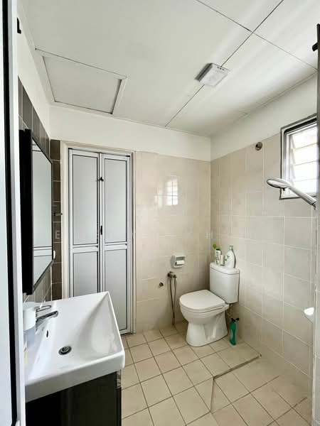 2-storey Terraced House for Sale in Kota Emerald (Rawang) - Evelyn Khoo - Bathroom - PropertyGuru.com.my