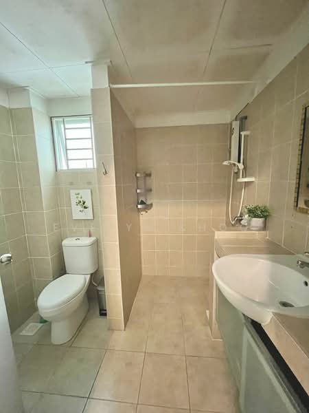 2-storey Terraced House for Sale in Kota Emerald (Rawang) - Evelyn Khoo - Bathroom - PropertyGuru.com.my