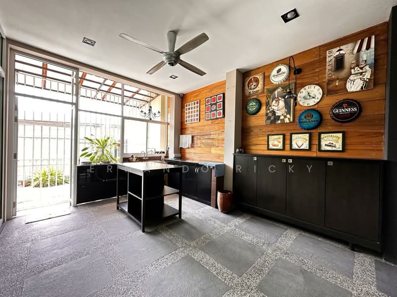 Rumah Teres 2.5 Tingkat untuk Dijual di Lintas Court (Penampang) - Fernando Ricky - Kitchen - PropertyGuru.com.my