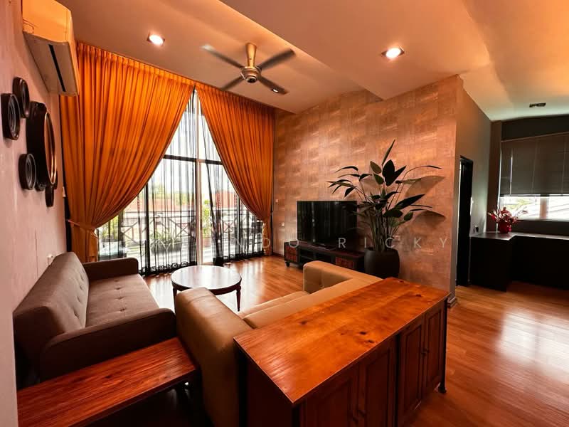 Rumah Teres 2.5 Tingkat untuk Dijual di Lintas Court (Penampang) - Fernando Ricky - Living Room - PropertyGuru.com.my
