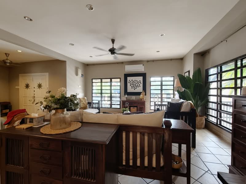Semi-Detached House for Sale in Taman Yarl (Jalan Klang Lama (Old Klang Road)) - Denver Sin - Living Room - PropertyGuru.com.my