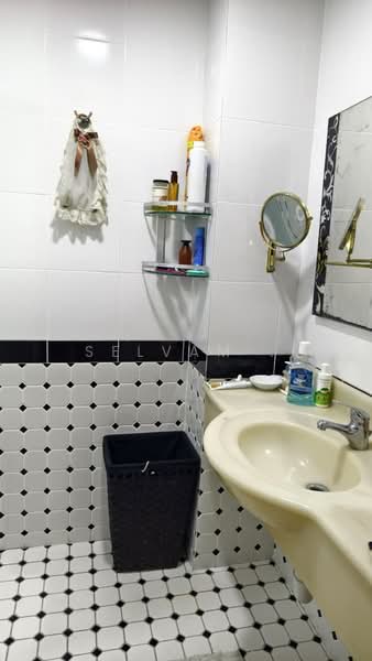 Servis Apartment untuk Dijual di Sri Acappella - Selvam . - Bathroom - PropertyGuru.com.my