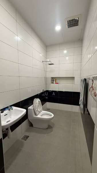 Rumah Teres 1.5 Tingkat untuk Disewa di Taman Impian Emas (Skudai) - Nicole Pua - Bathroom - PropertyGuru.com.my