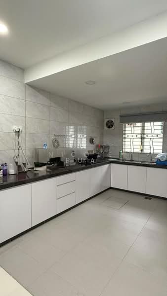 Rumah Teres 1.5 Tingkat untuk Disewa di Taman Impian Emas (Skudai) - Nicole Pua - Kitchen - PropertyGuru.com.my