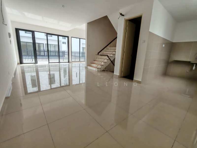 Rumah Teres untuk Disewa di Damansara Perdana (Selangor) - Ruby Leong - Living Room - PropertyGuru.com.my
