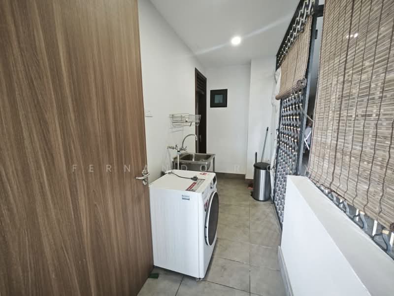 Kondominium untuk Dijual di Harrington Suites - Fernando Ricky - Interior - PropertyGuru.com.my