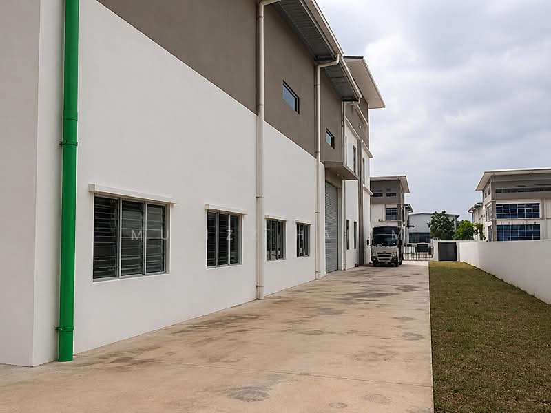 Factory for Rent in Saujana Rawang (Rawang) - Mu'izz Halim - Exterior - PropertyGuru.com.my