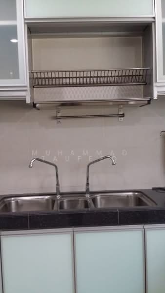 Rumah Teres 2 Tingkat untuk Disewa di Taman Bukit Kinrara (Bandar Kinrara) - Muhammad Taufeeq - Kitchen - PropertyGuru.com.my