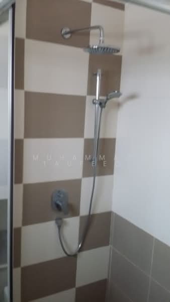 Rumah Teres 2 Tingkat untuk Disewa di Taman Bukit Kinrara (Bandar Kinrara) - Muhammad Taufeeq - Bathroom - PropertyGuru.com.my