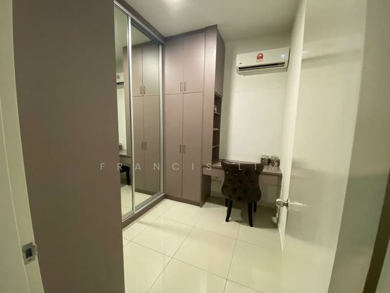 Service Residence for Sale at Savanna Executive Suite @ Southville City - Francis Lim - Study - PropertyGuru.com.my