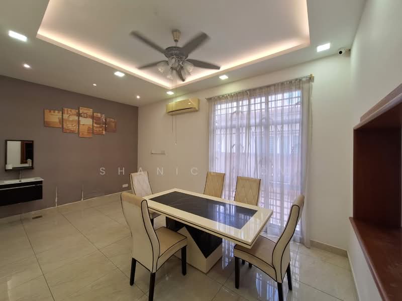 Rumah Berkembar untuk Dijual di Taman Tasik Prima (Puchong) - Shanice Low - Dining Room - PropertyGuru.com.my