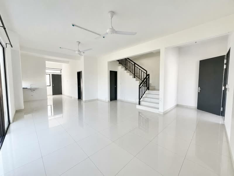Rumah Teres 2 Tingkat untuk Dijual di Bandar Baru Bangi (Selangor) - Fazie Noor - Living Room - PropertyGuru.com.my