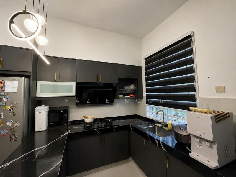Rumah Teres 1 Tingkat untuk Dijual di Seksyen 30 (Shah Alam) - Fazie Noor - Kitchen - PropertyGuru.com.my