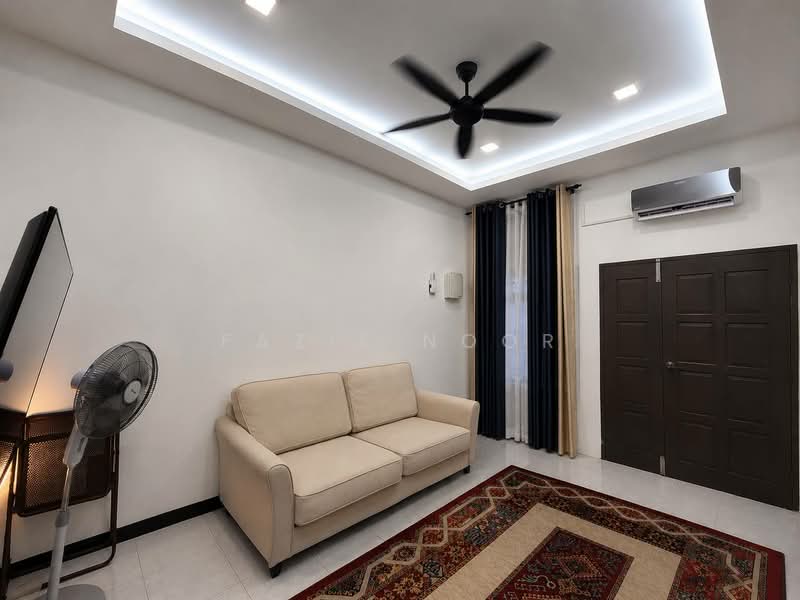 Rumah Teres 1 Tingkat untuk Dijual di Seksyen 30 (Shah Alam) - Fazie Noor - Living Room - PropertyGuru.com.my