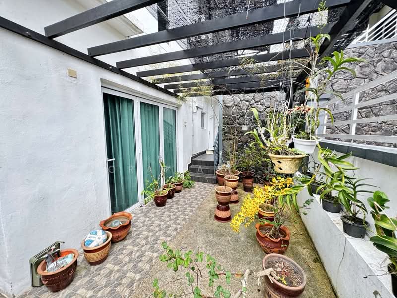 Rumah Berkembar untuk Dijual di Saujana Villa (Kajang) - Norafian SMH - Exterior - PropertyGuru.com.my