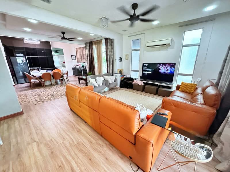 Rumah Berkembar untuk Dijual di Saujana Villa (Kajang) - Norafian SMH - Living Room - PropertyGuru.com.my
