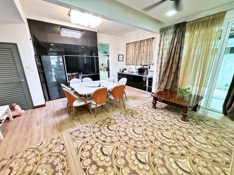 Rumah Berkembar untuk Dijual di Saujana Villa (Kajang) - Norafian SMH - Dining Room - PropertyGuru.com.my