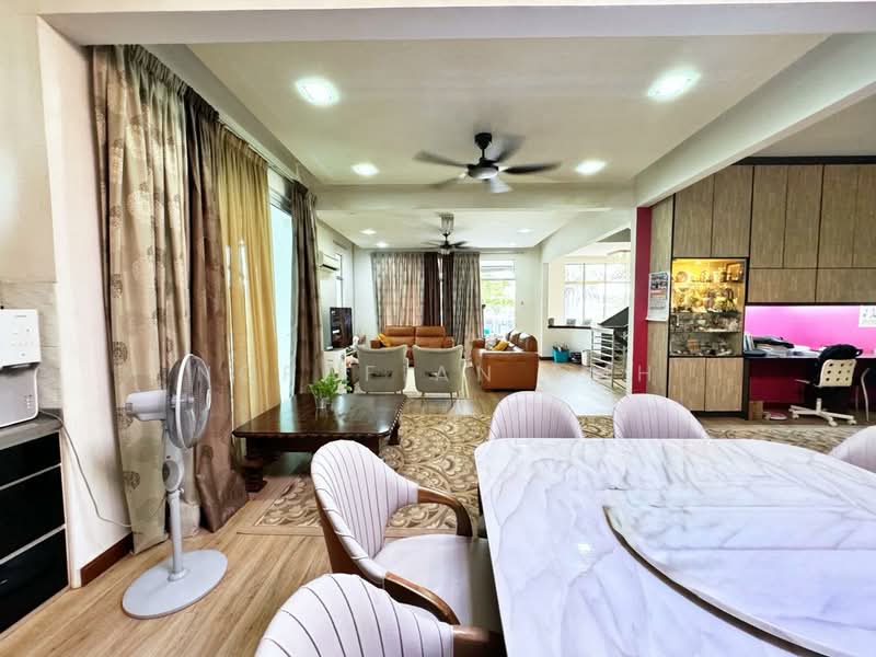 Rumah Berkembar untuk Dijual di Saujana Villa (Kajang) - Norafian SMH - Living Room - PropertyGuru.com.my