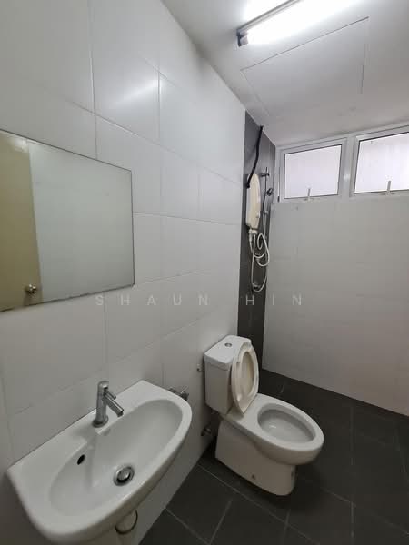 Servis Apartment untuk Disewa di Pacific Place - Shaun Hin - Bathroom - PropertyGuru.com.my