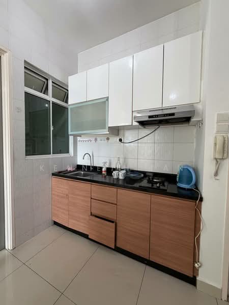 Service Residence for Sale at Skysuites @ Meldrum Hills - Kenneth Tan - Kitchen - PropertyGuru.com.my
