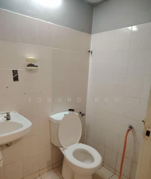 Flat for Rent at Sri Manja Square Petaling Jaya - Edmund Goh - Bathroom - PropertyGuru.com.my