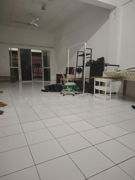 Flat for Rent at Sri Manja Square Petaling Jaya - Edmund Goh - Living Room - PropertyGuru.com.my