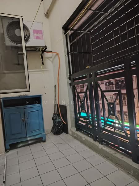 Flat for Rent at Sri Manja Square Petaling Jaya - Edmund Goh - Balcony - PropertyGuru.com.my