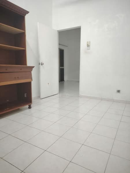 Flat for Rent at Sri Manja Square Petaling Jaya - Edmund Goh - Interior - PropertyGuru.com.my