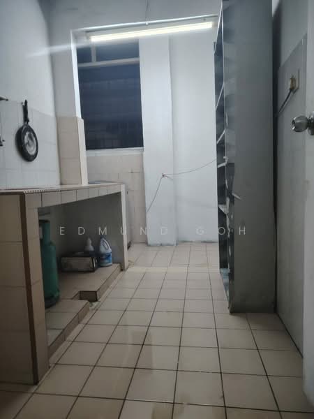 Flat for Rent at Sri Manja Square Petaling Jaya - Edmund Goh - Kitchen - PropertyGuru.com.my