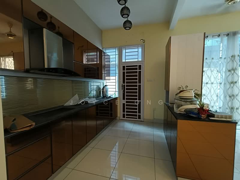 Cluster House for Sale in Austin Heights (Tebrau) - Joyce Ong - Kitchen - PropertyGuru.com.my