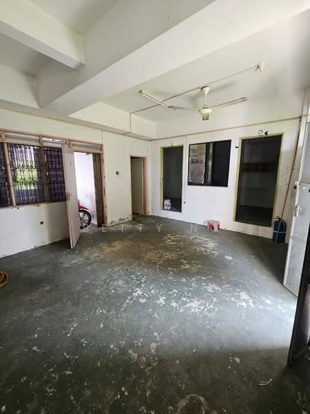 Flat for Sale at Taman Molek - Betty Ng - PropertyGuru.com.my
