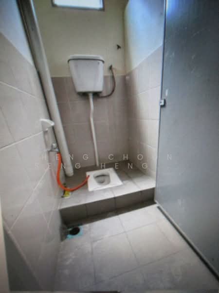 Factory for Rent in Batu Caves (Selangor) - heng choon seng heng choon seng - Bathroom - PropertyGuru.com.my