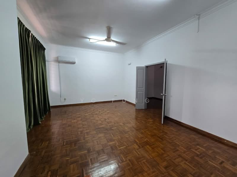 2-storey Terraced House for Rent in Taman Suria (Johor Bahru) - YC Fung - Living Room - PropertyGuru.com.my